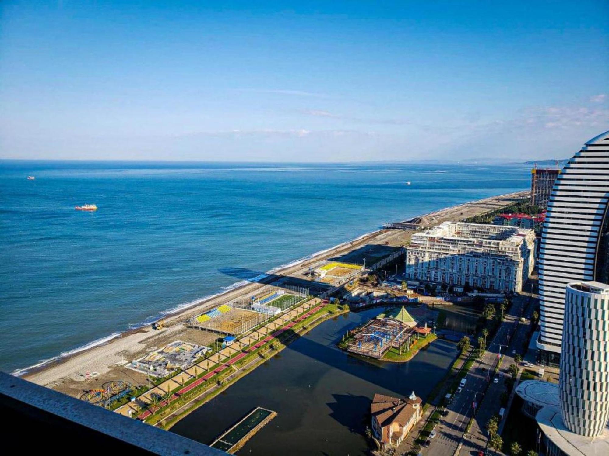 Delux Sea View Aparthotel In Orbi City Batumi Exterior photo
