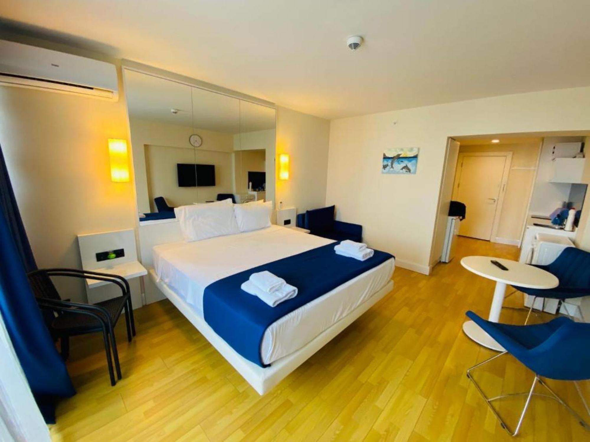 Delux Sea View Aparthotel In Orbi City Batumi Exterior photo