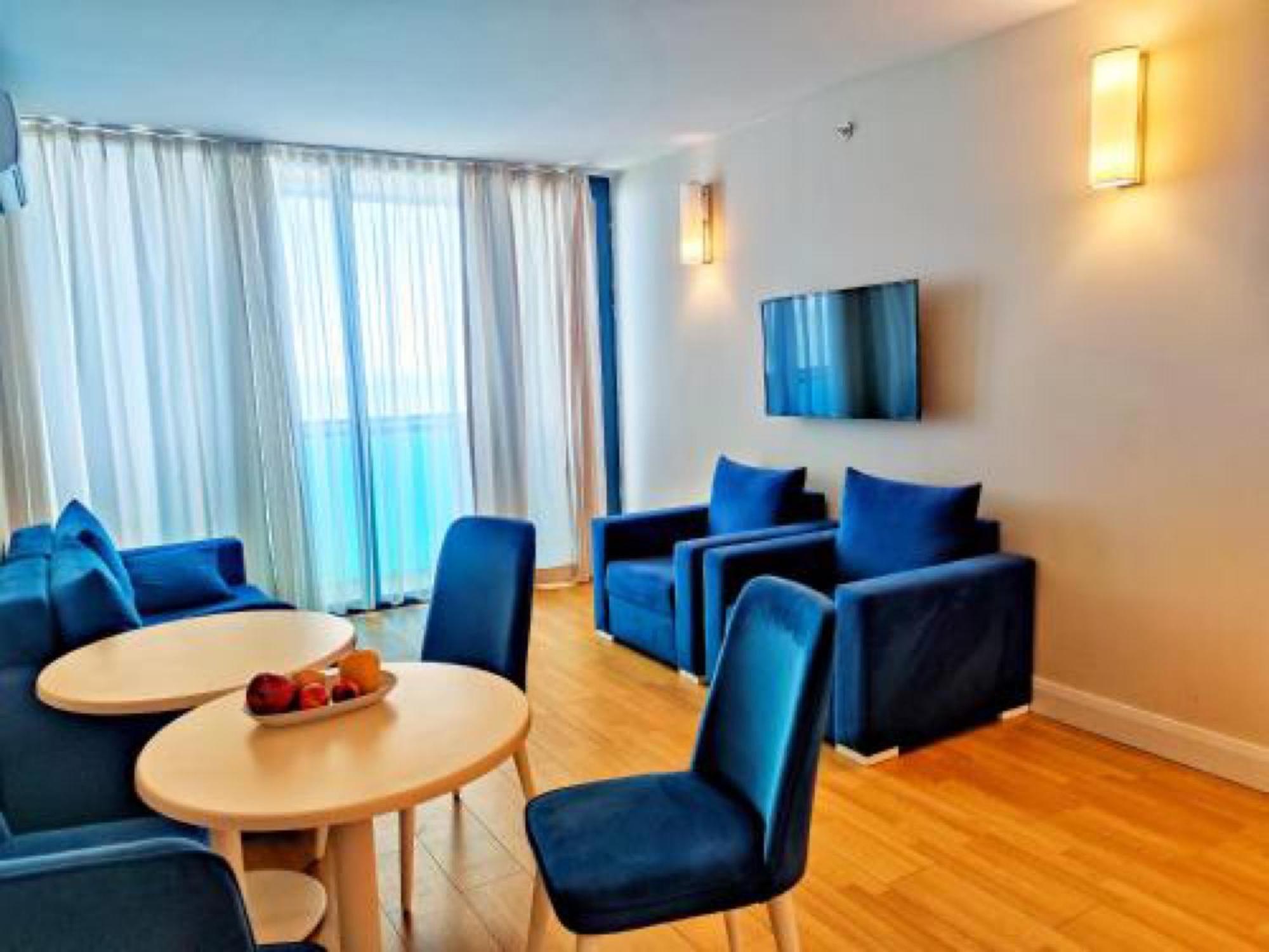 Delux Sea View Aparthotel In Orbi City Batumi Exterior photo
